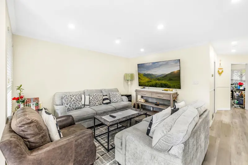 17 6478 121 STREET - photo 1 of 25