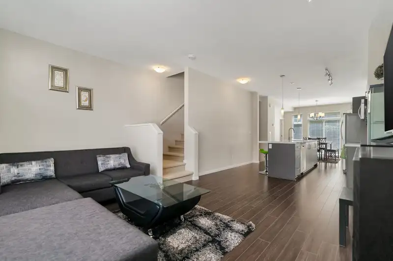 29 13886 62 AVENUE - photo 4 of 30