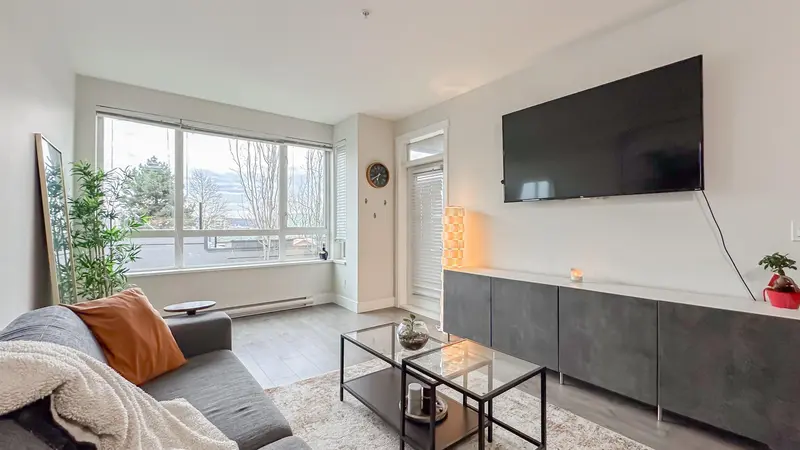 203 1306 FIFTH AVENUE - photo 1 of 25