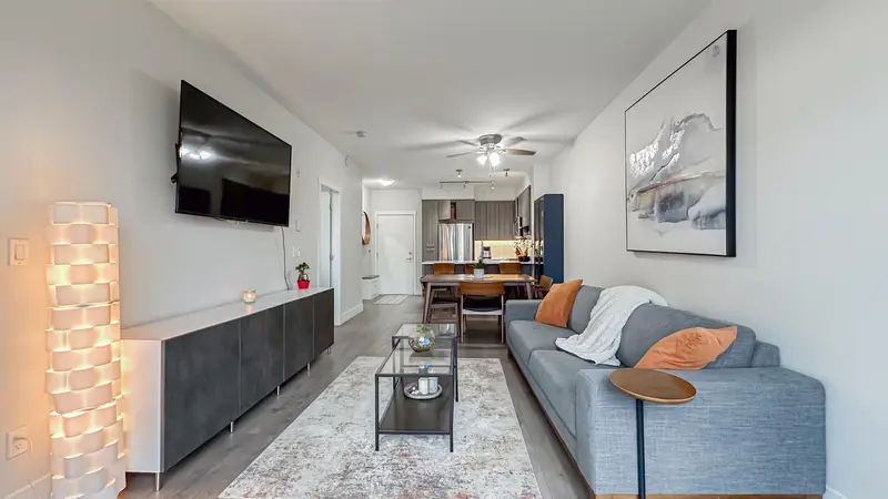 203 1306 FIFTH AVENUE - photo 3 of 25