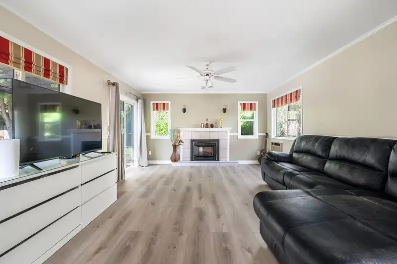1861 GALER WAY - photo 3 of 26