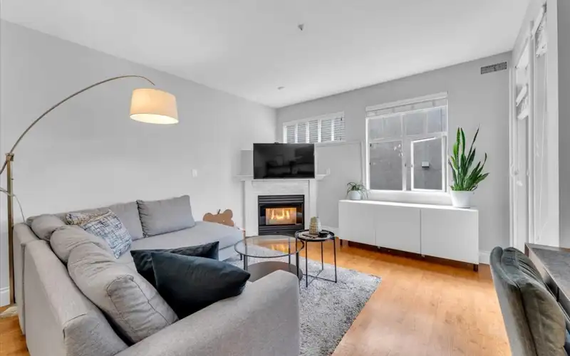 303 2525 QUEBEC STREET - photo 4 of 26