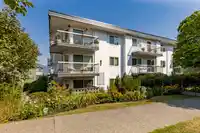 307 2335 YORK AVENUE - thumbnail 32