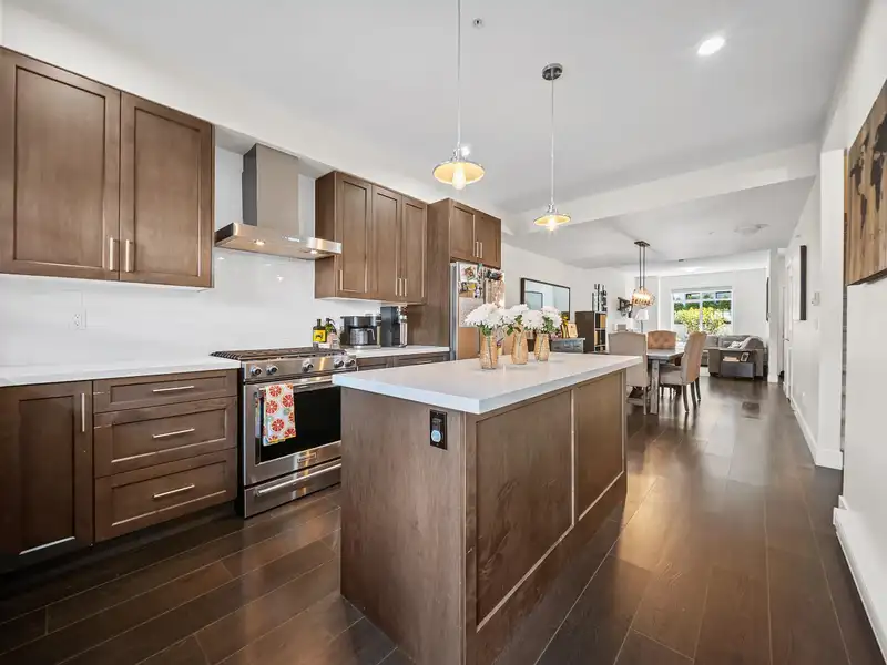 115 16528 24A AVENUE - photo 2 of 29