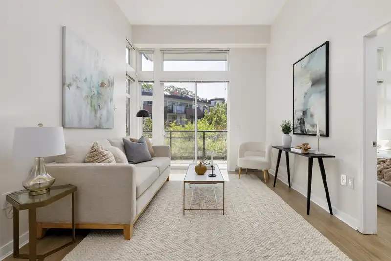 103 28 E ROYAL AVENUE - photo 1 of 35