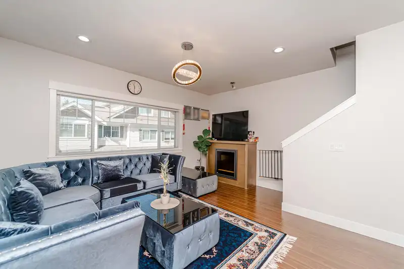 30 30748 CARDINAL AVENUE - photo 4 of 40