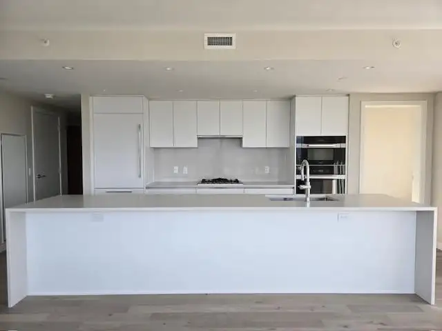 2102 485 W 42ND AVENUE - photo 4 of 11