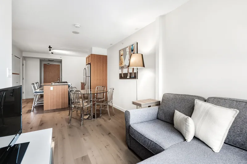 803 1723 ALBERNI STREET - photo 4 of 24