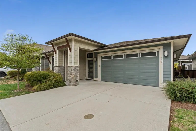 38 46110 THOMAS ROAD - photo 2 of 25