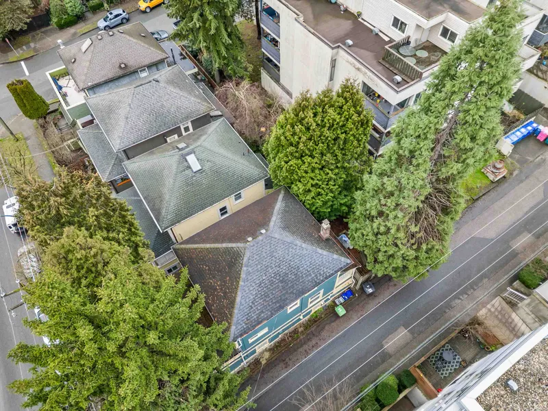 1620 MCLEAN DRIVE - photo 2 of 25