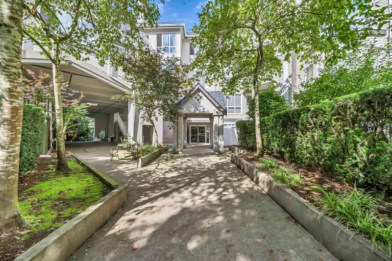 430 9979 140 STREET - photo 1 of 23