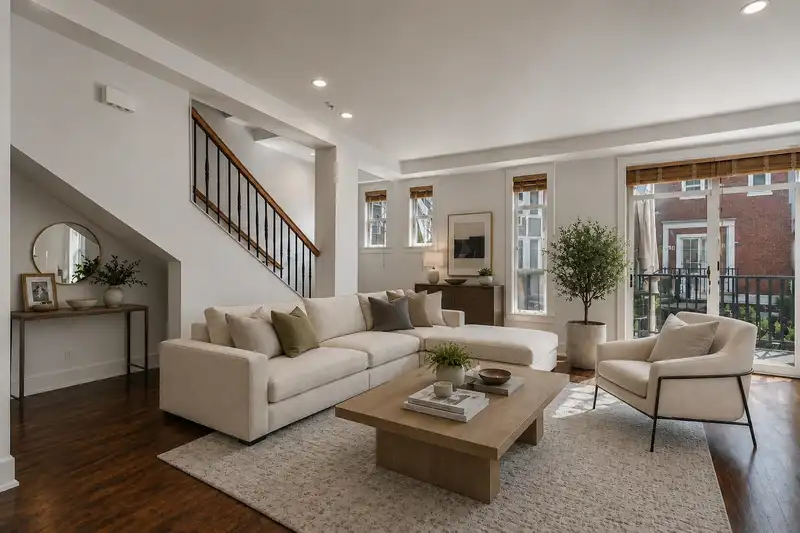 18 20738 84 AVENUE - photo 1 of 16