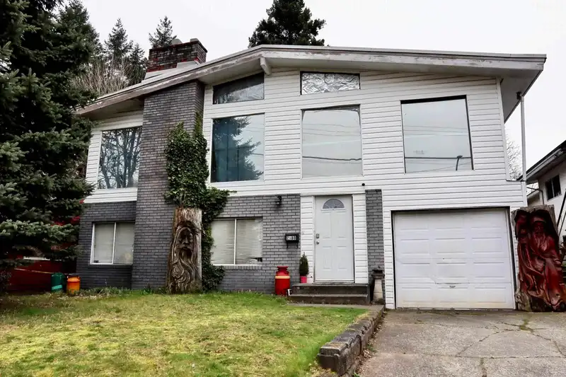 2580 CAMPBELL AVENUE - photo 1 of 2