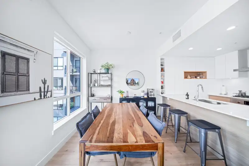 503 3131 MURRAY STREET - photo 3 of 40