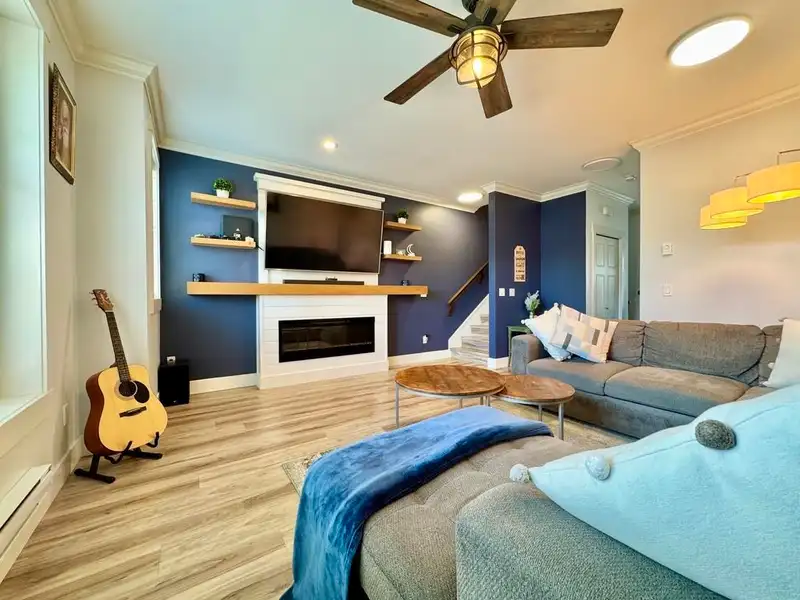 17 33860 MARSHALL ROAD - photo 1 of 31