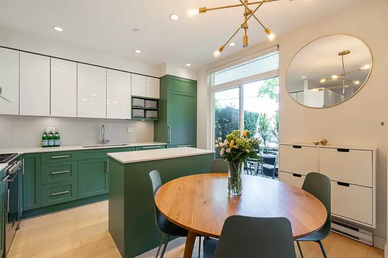 3181 QUEBEC STREET - photo 3 of 40