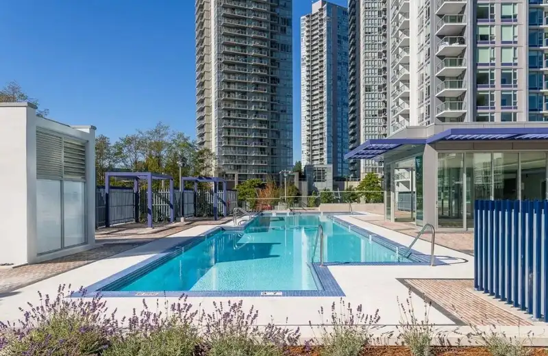 1207 13696 100 AVENUE - photo 1 of 26