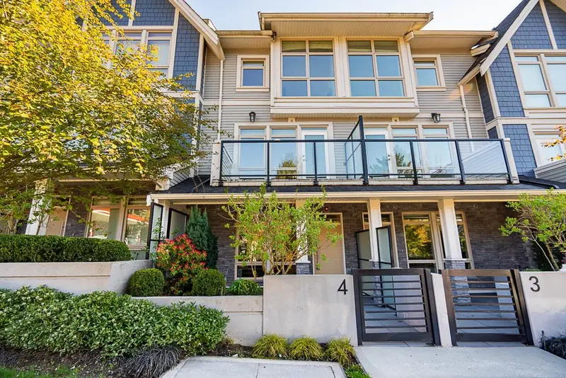 4 115 W QUEENS ROAD - photo 2 of 25