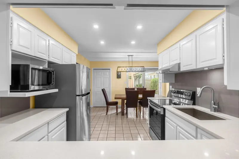 13 7820 ABERCROMBIE PLACE - photo 1 of 25