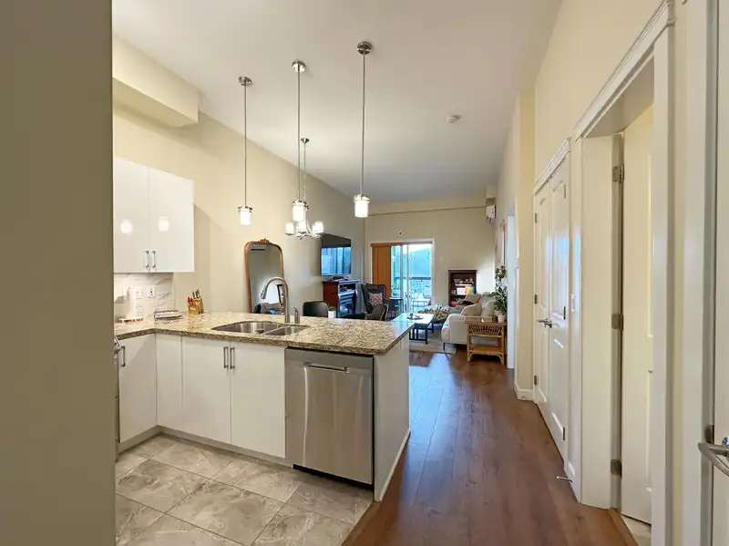 603 20367 85 AVENUE - photo 2 of 12