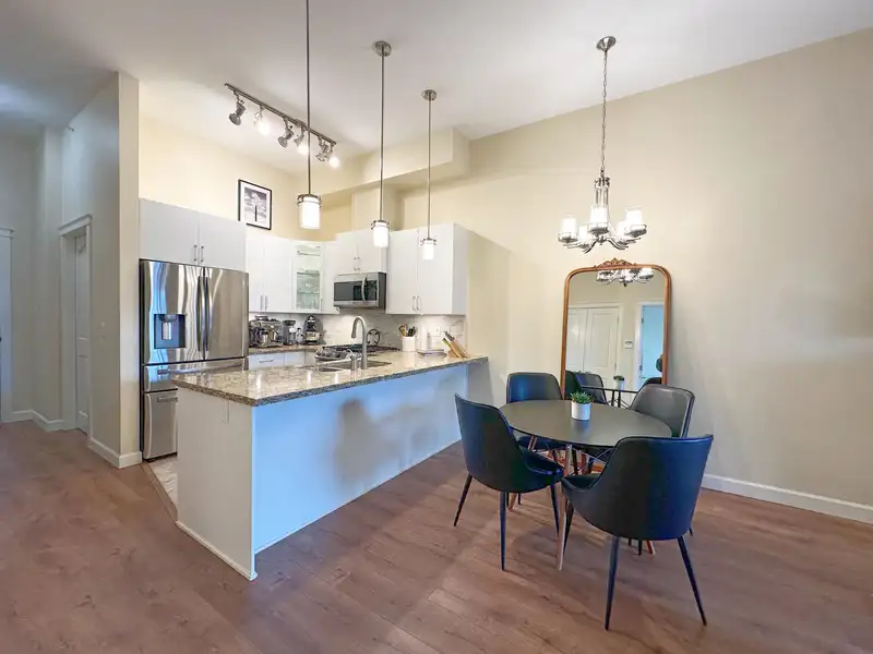 603 20367 85 AVENUE - photo 3 of 12