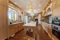4239 PINE CRESCENT - thumbnail 5