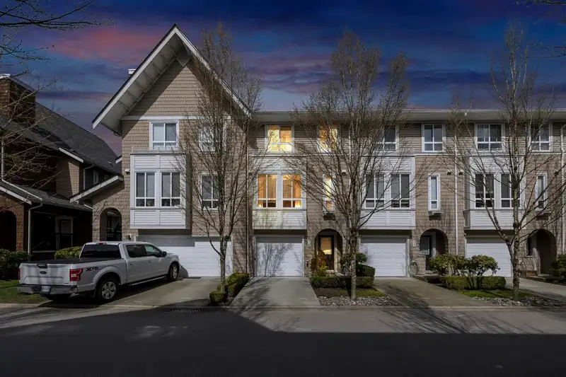 72 2418 AVON PLACE - photo 2 of 40