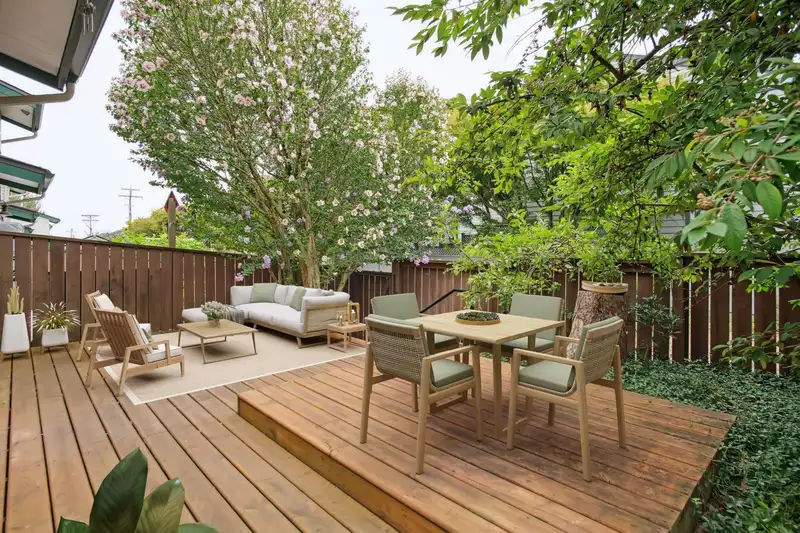 11 230 W 13TH STREET - photo 1 of 34