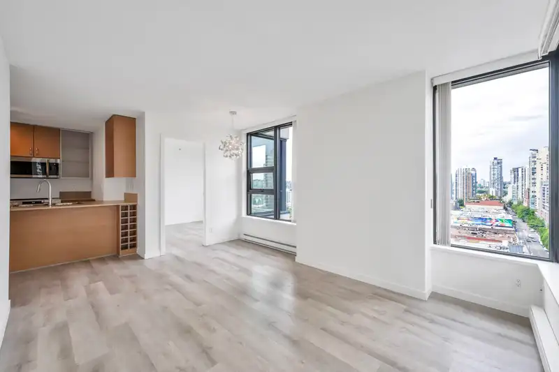 1601 928 HOMER STREET - photo 4 of 33