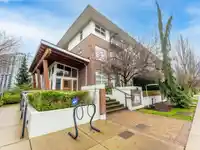 208 215 BROOKES STREET - thumbnail 1