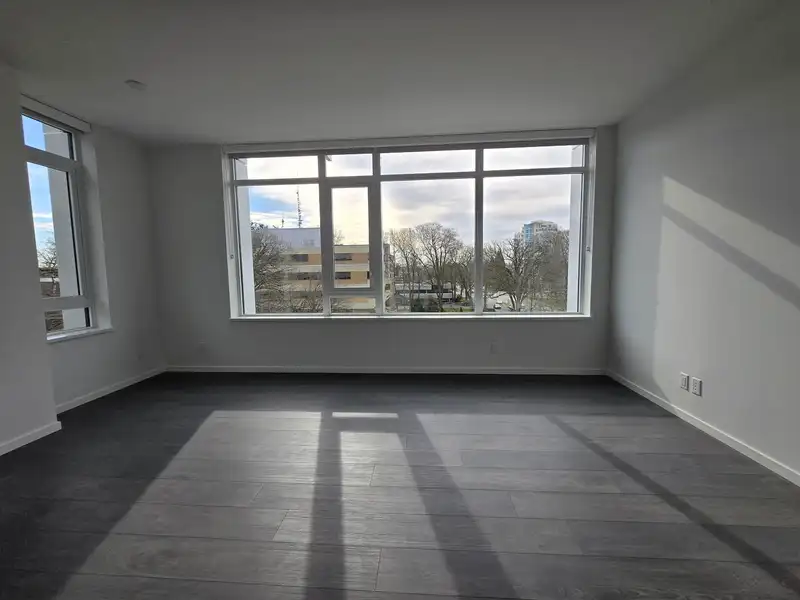 426 6808 MINORU BOULEVARD - photo 2 of 34