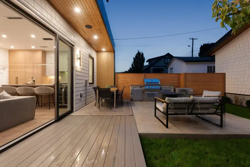 2 312 E 37TH AVENUE - photo 3 of 40