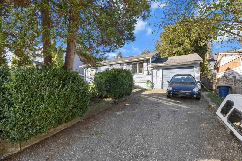 32739 FRASER CRESCENT - photo 2 of 25