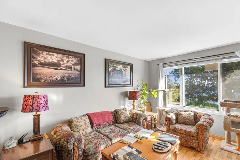 32739 FRASER CRESCENT - photo 3 of 25