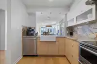 303 1501 HOWE STREET - thumbnail 12