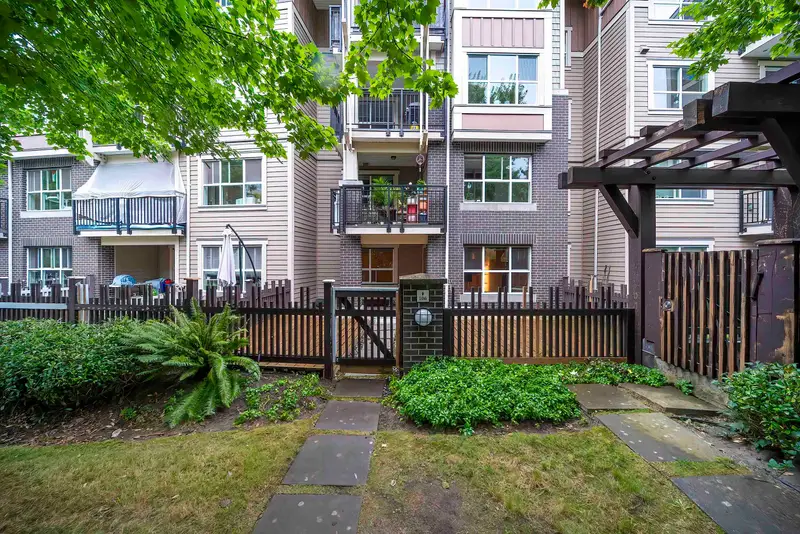 106 5665 IRMIN STREET - photo 3 of 25