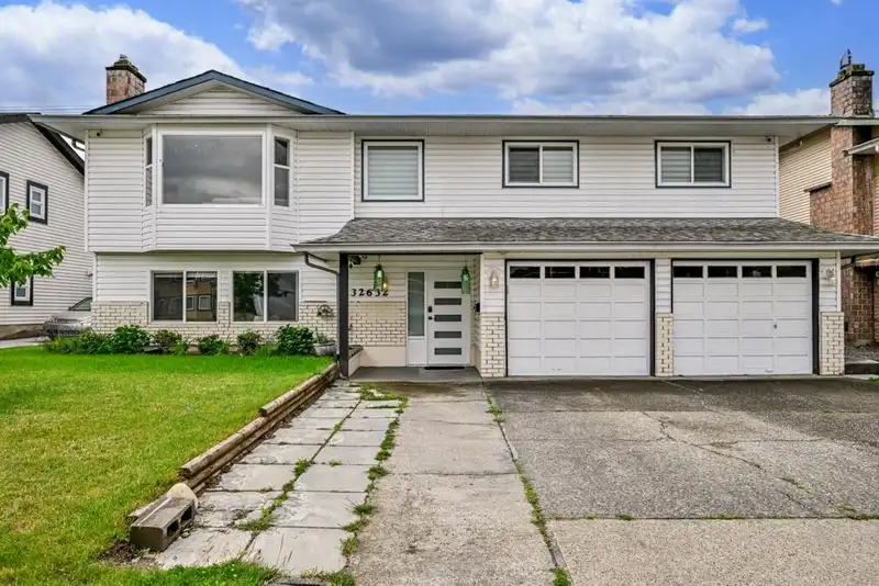32632 HAIDA DRIVE - photo 1 of 36