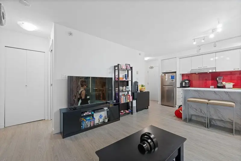 2205 111 W GEORGIA STREET - photo 3 of 25