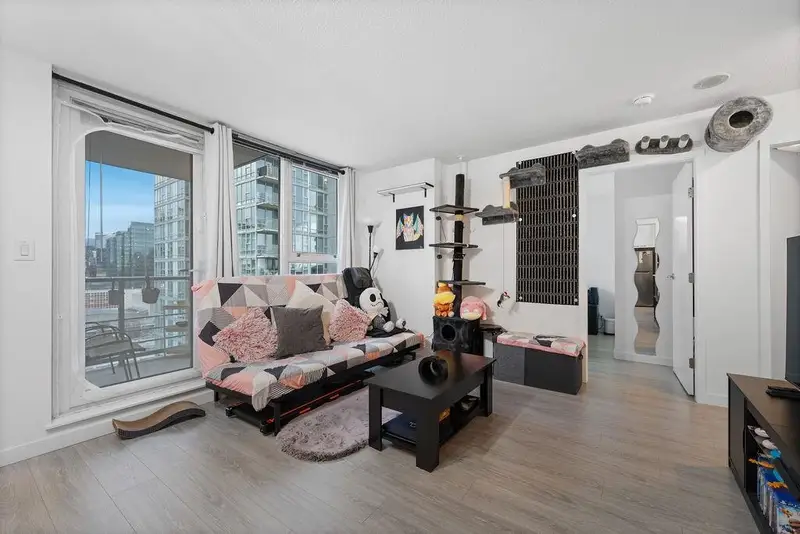 2205 111 W GEORGIA STREET - photo 4 of 25