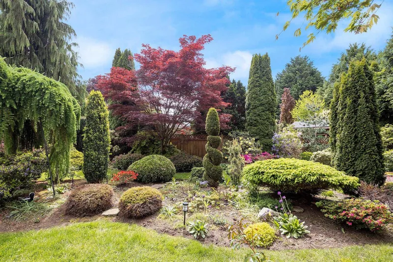 12986 20 AVENUE - photo 3 of 25