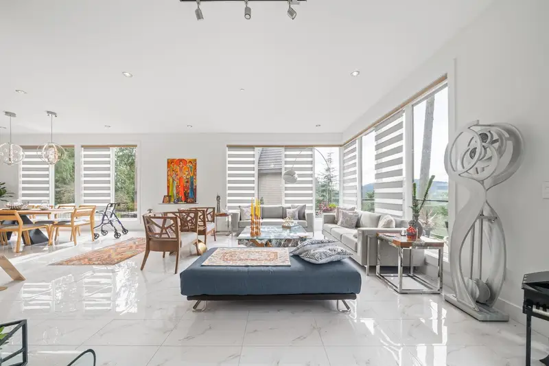 116 DEERVIEW LANE - photo 4 of 24