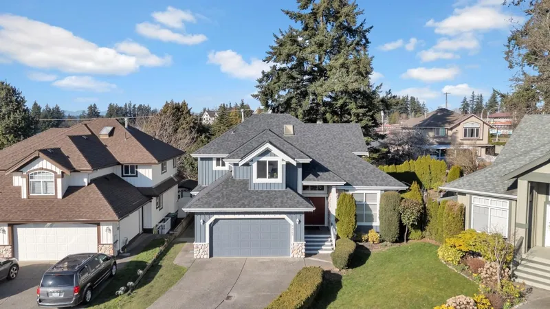 14763 31A AVENUE - photo 1 of 25