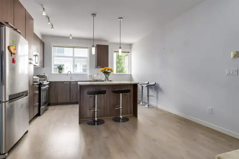 59 8355 164 STREET - photo 2 of 23