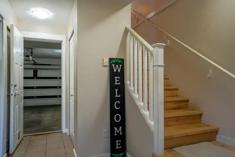 15 7155 189 STREET - photo 3 of 22