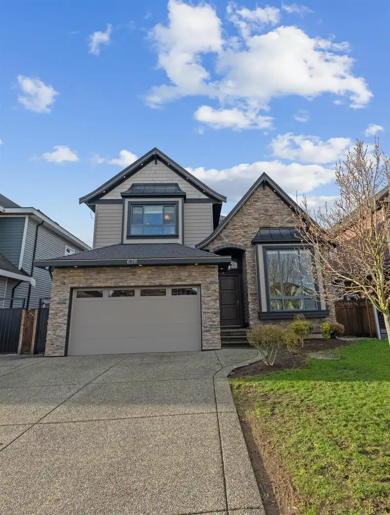 6311 128A STREET - photo 2 of 26