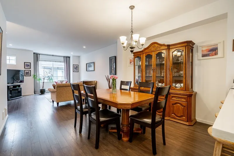 7 6895 188 STREET - photo 2 of 25