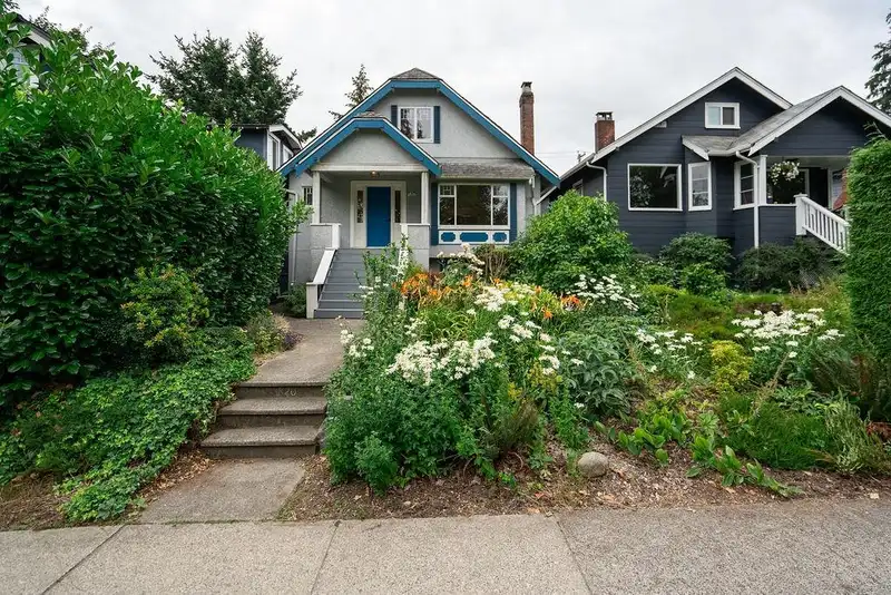 3820 W 16TH AVENUE - photo 1 of 25