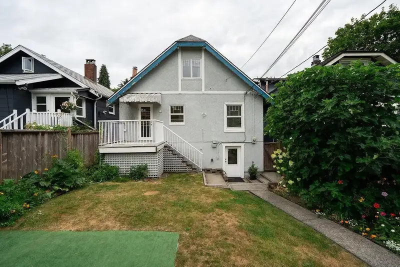 3820 W 16TH AVENUE - photo 2 of 25