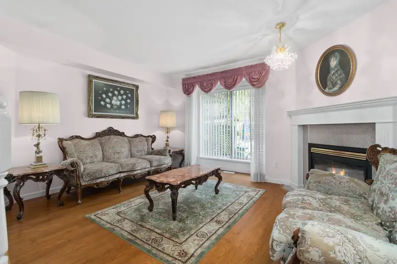 33 22740 116 AVENUE - photo 3 of 20