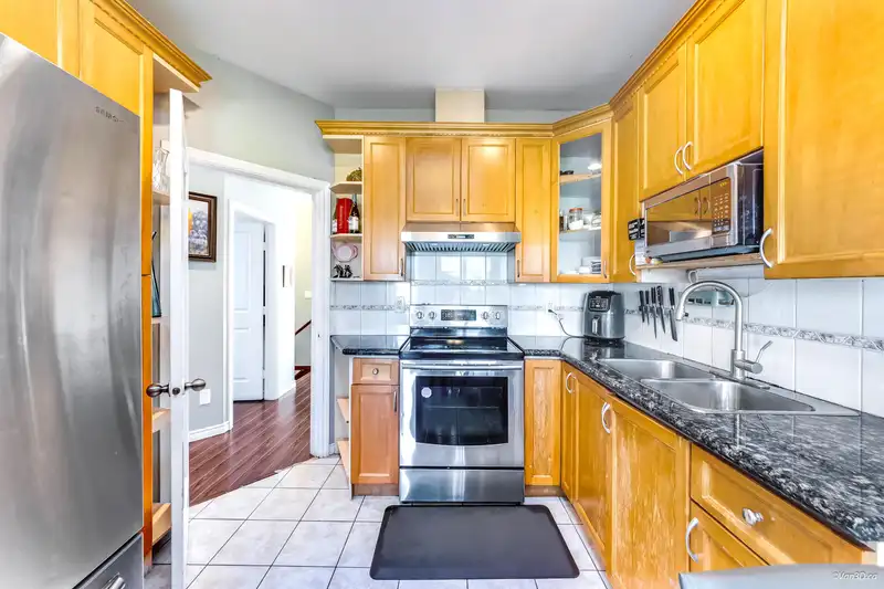 7778 MAIN STREET - photo 4 of 33